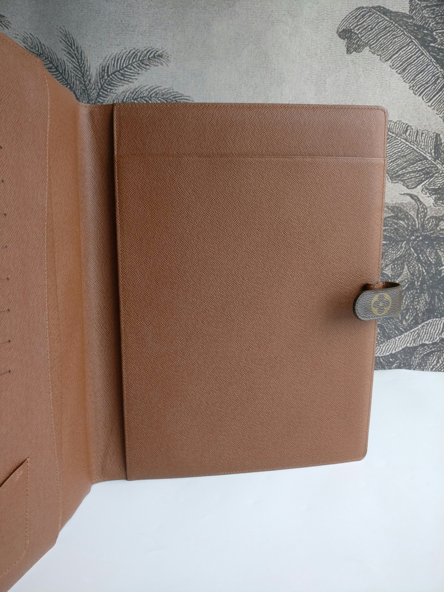 Louis Vuitton A4 Bloc Cover