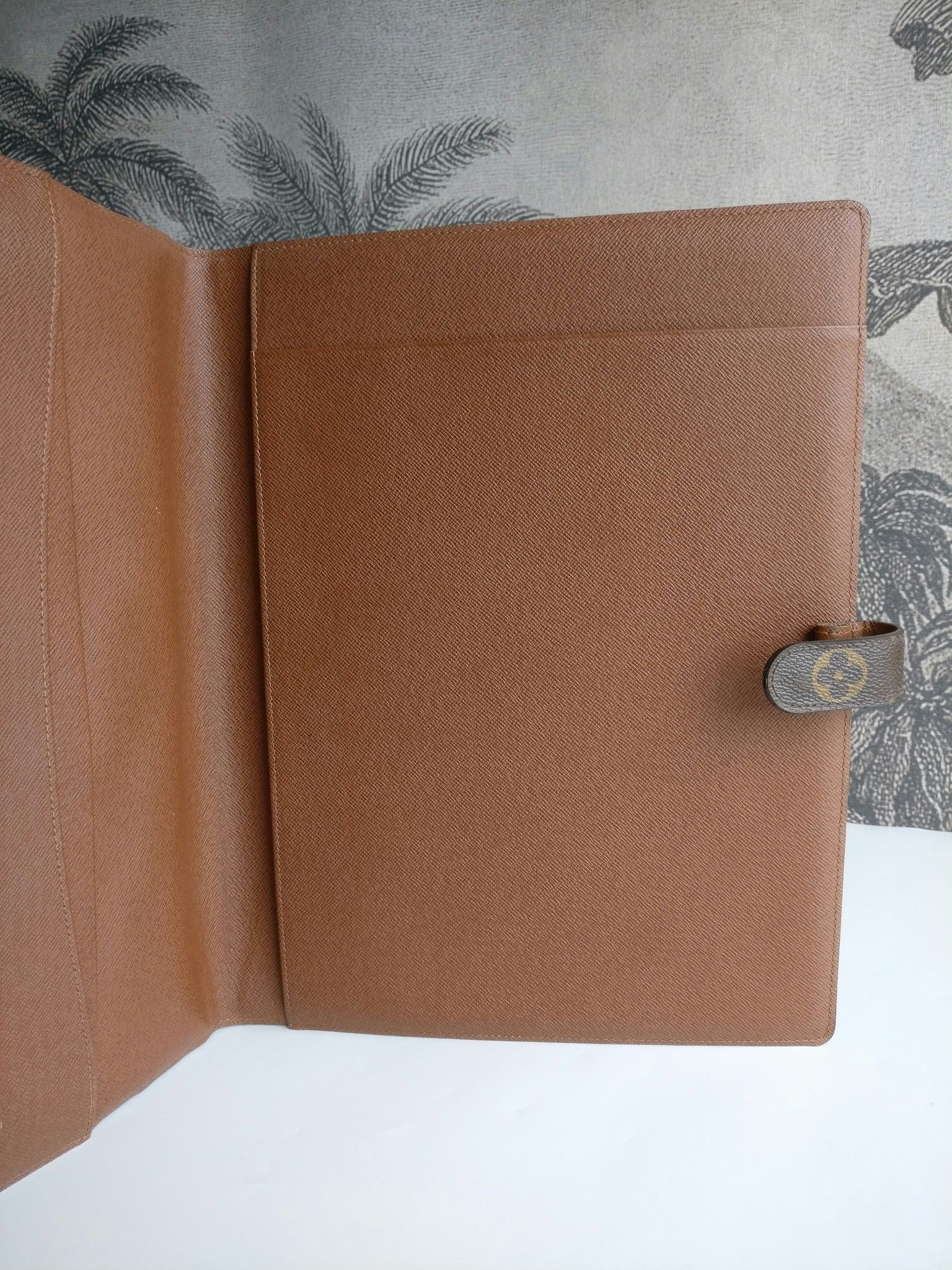 Louis Vuitton A4 Bloc Cover