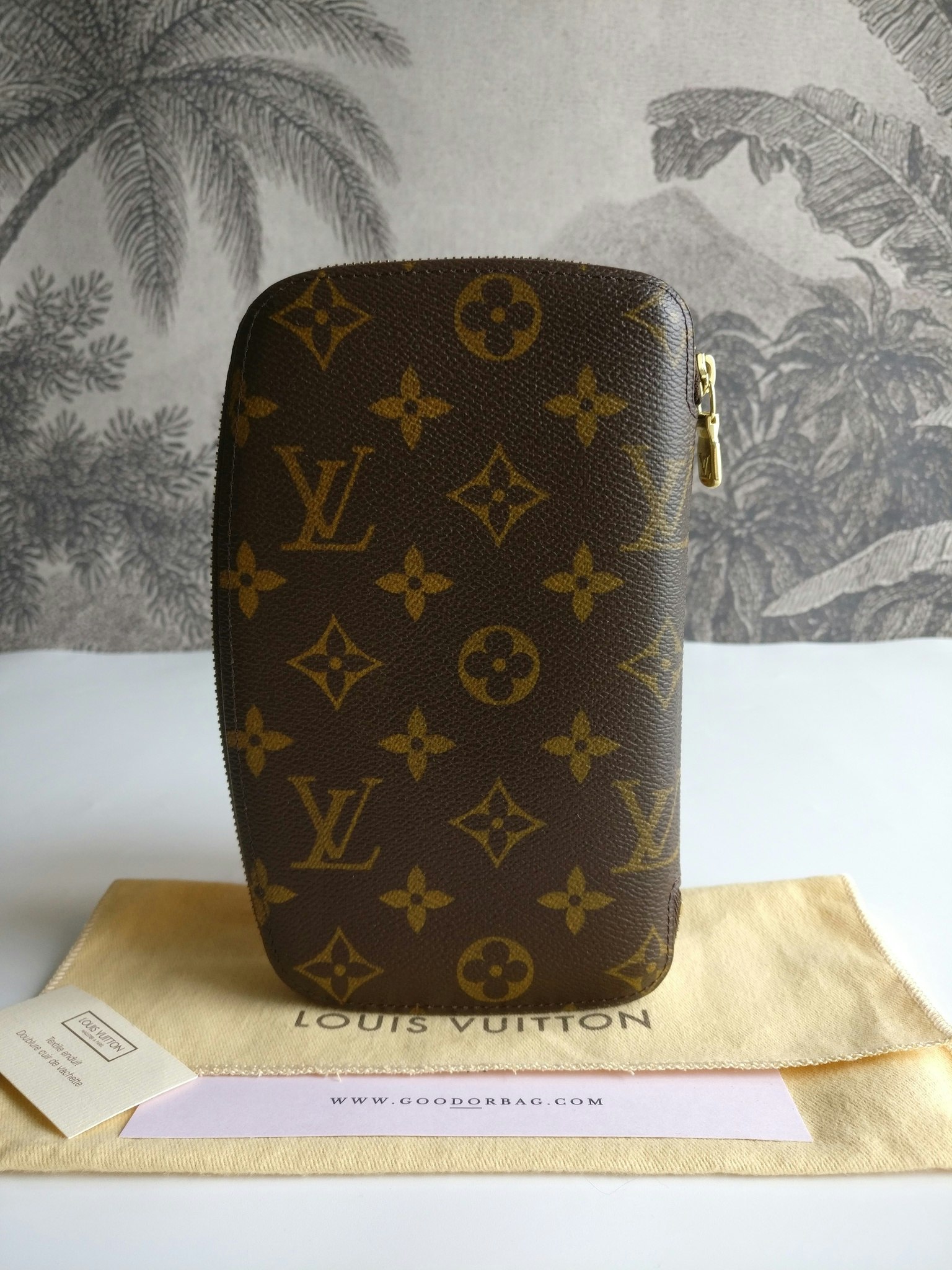 Louis Vuitton Geode Travel Case Organizer