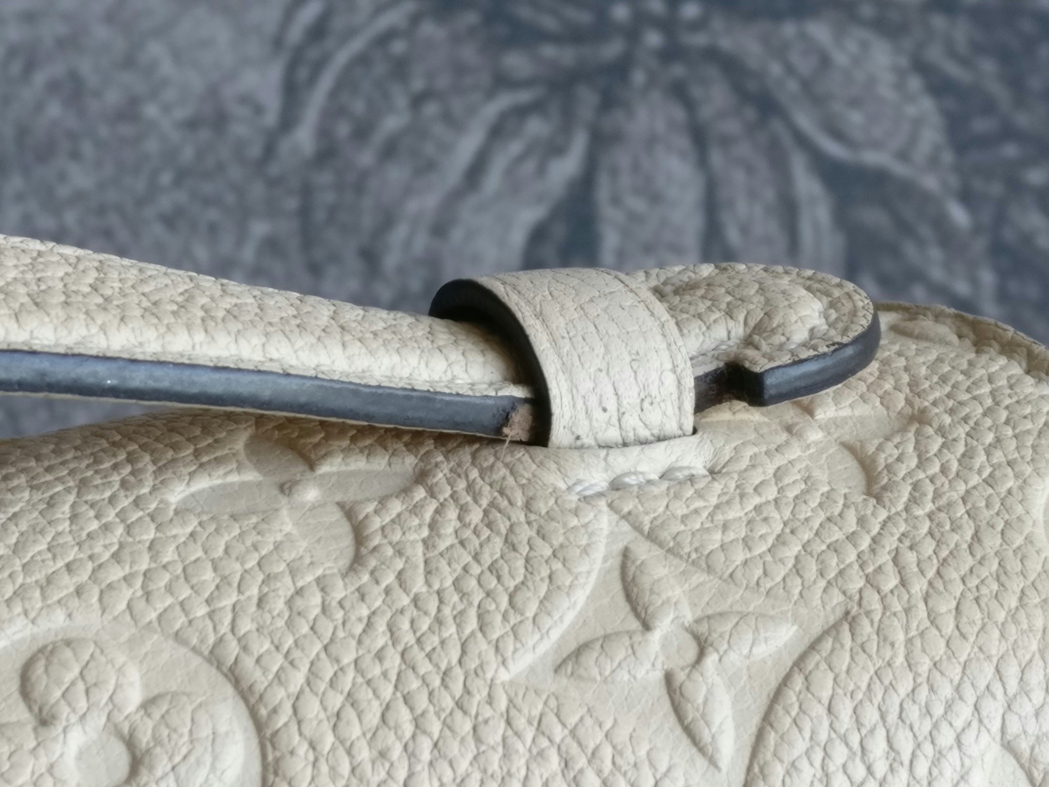 Louis Vuitton Pochette Metis empreinte