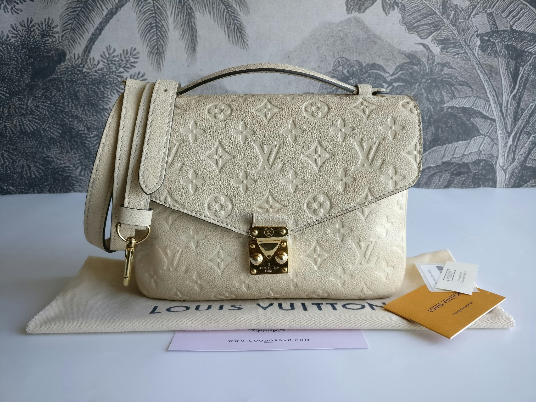 Louis Vuitton Pochette Metis empreinte