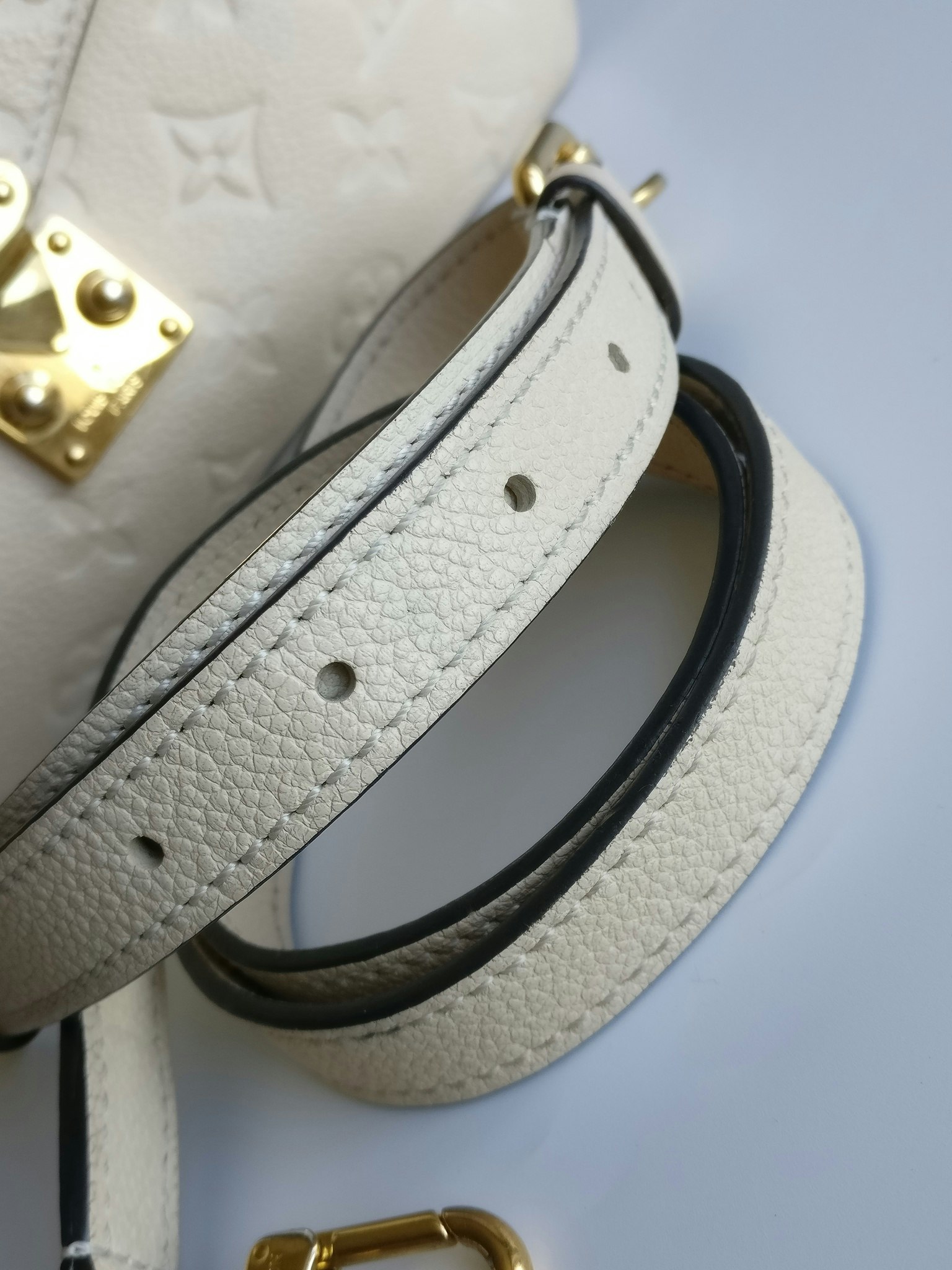 Louis Vuitton Pochette Metis empreinte