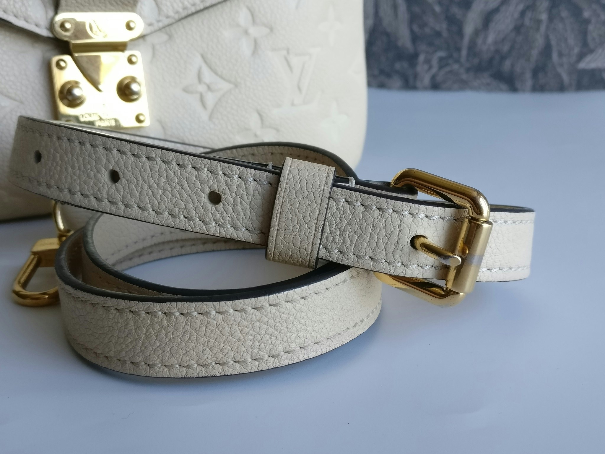 Louis Vuitton Pochette Metis empreinte