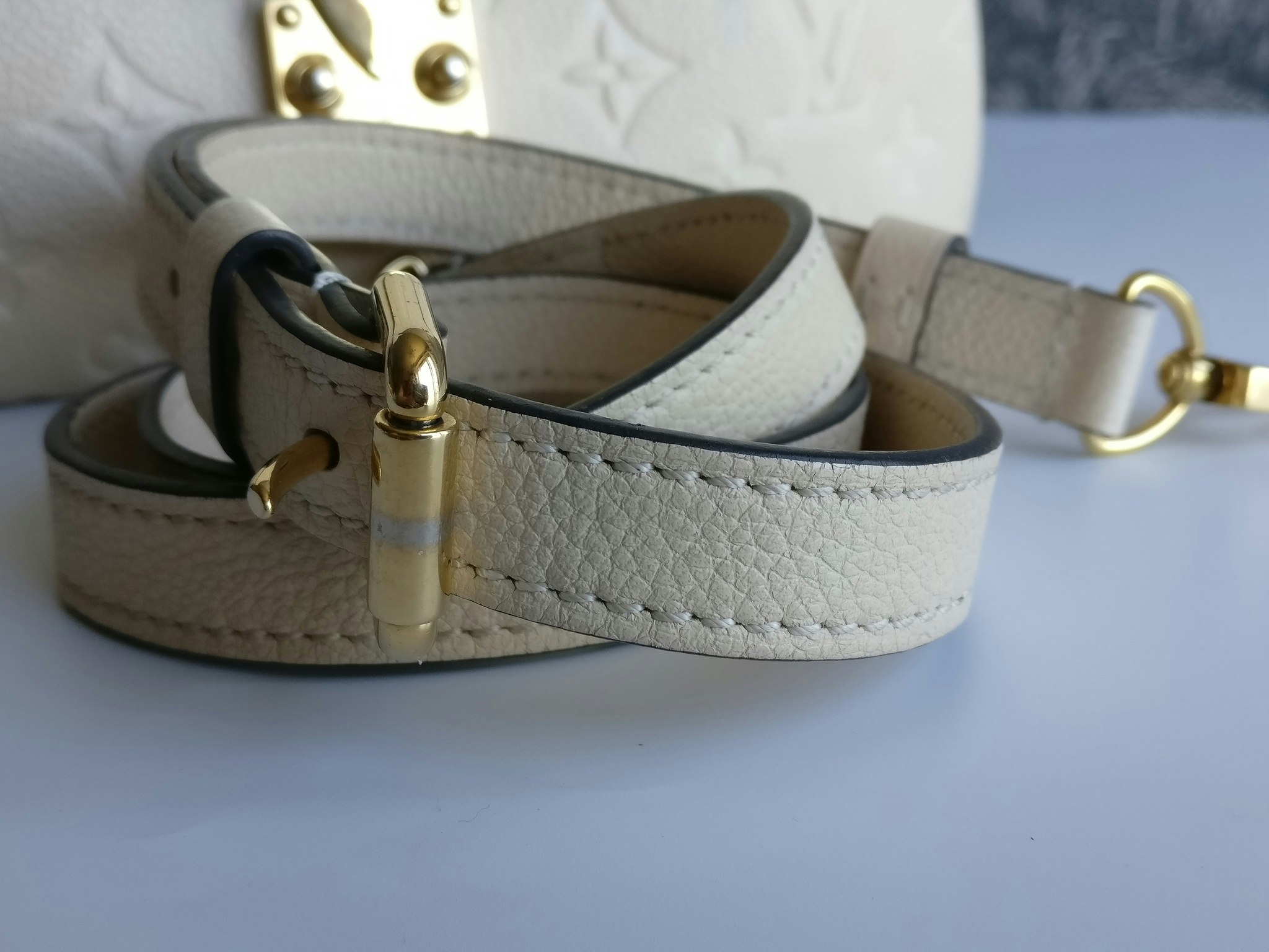 Louis Vuitton Pochette Metis empreinte
