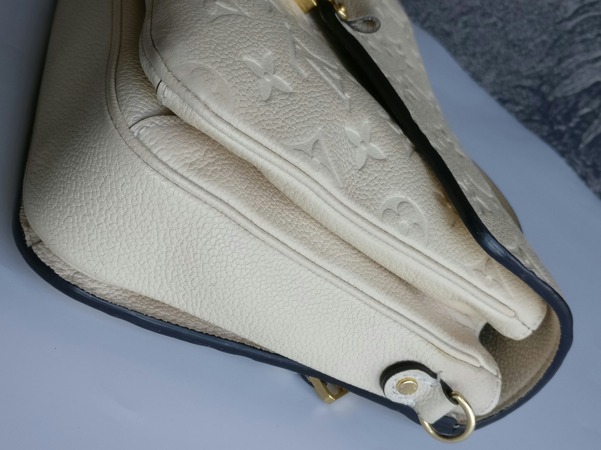Louis Vuitton Pochette Metis empreinte