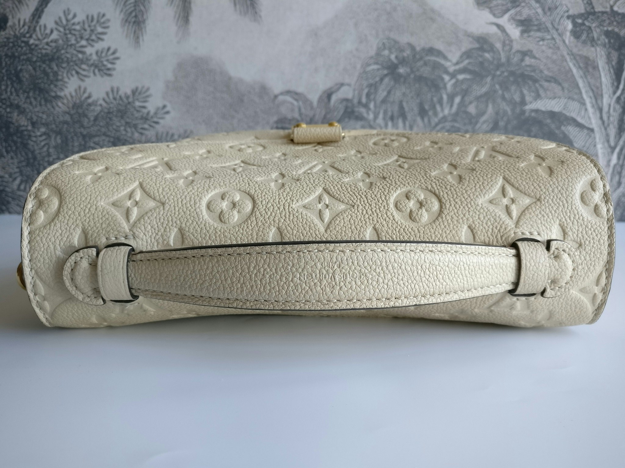 Louis Vuitton Pochette Metis empreinte