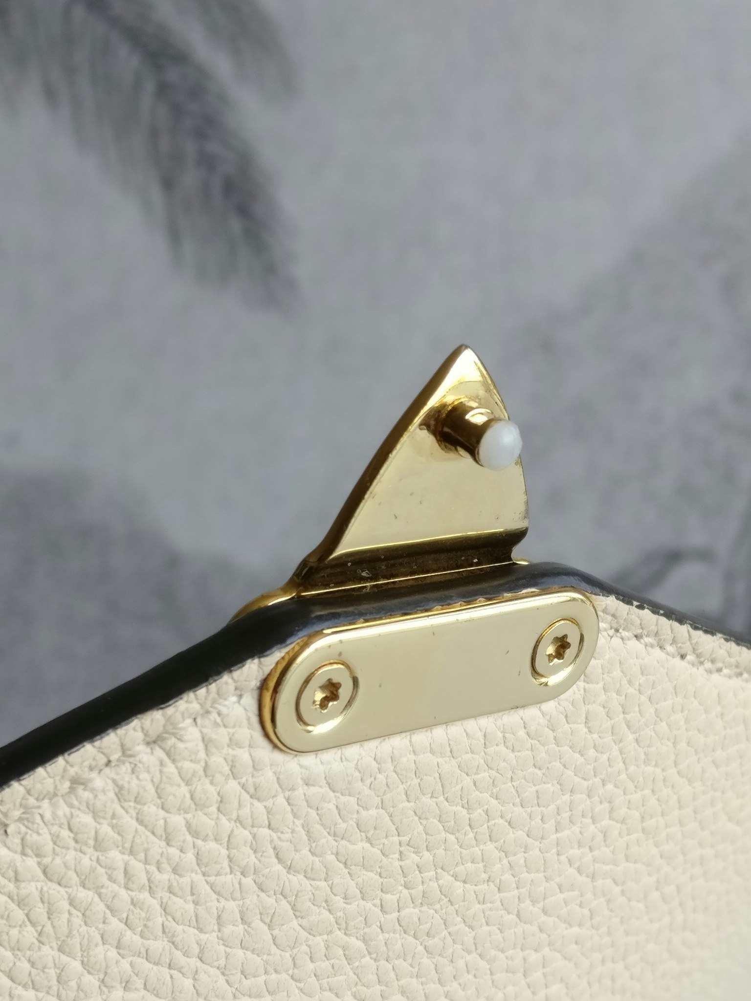 Louis Vuitton Pochette Metis empreinte