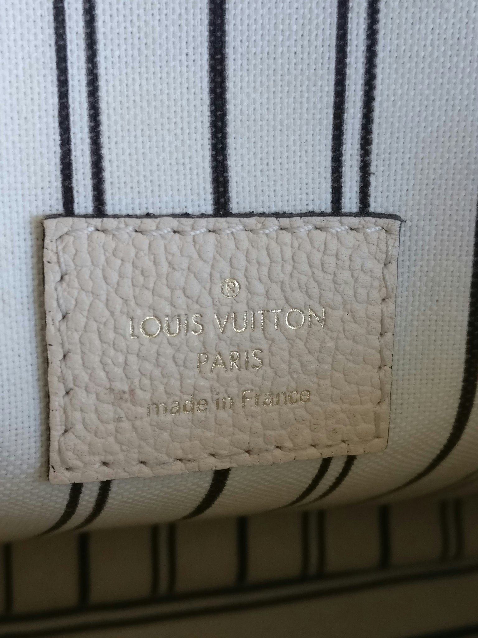 Louis Vuitton Pochette Metis empreinte
