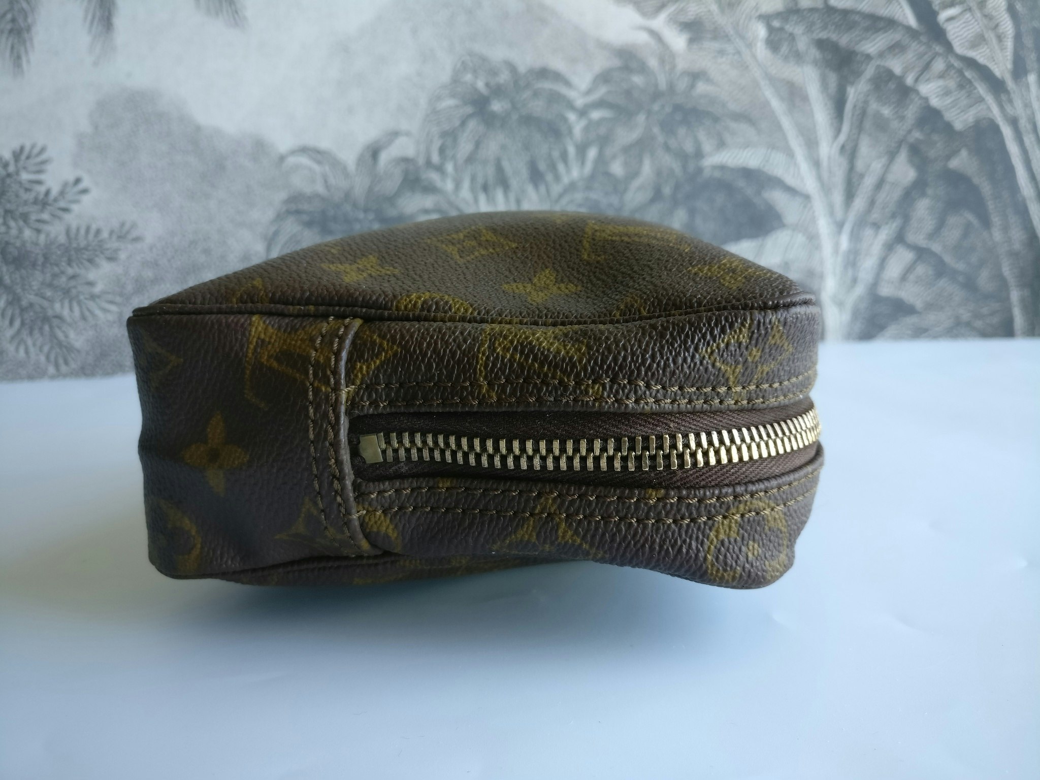 Louis Vuitton Trousse Toilette 23
