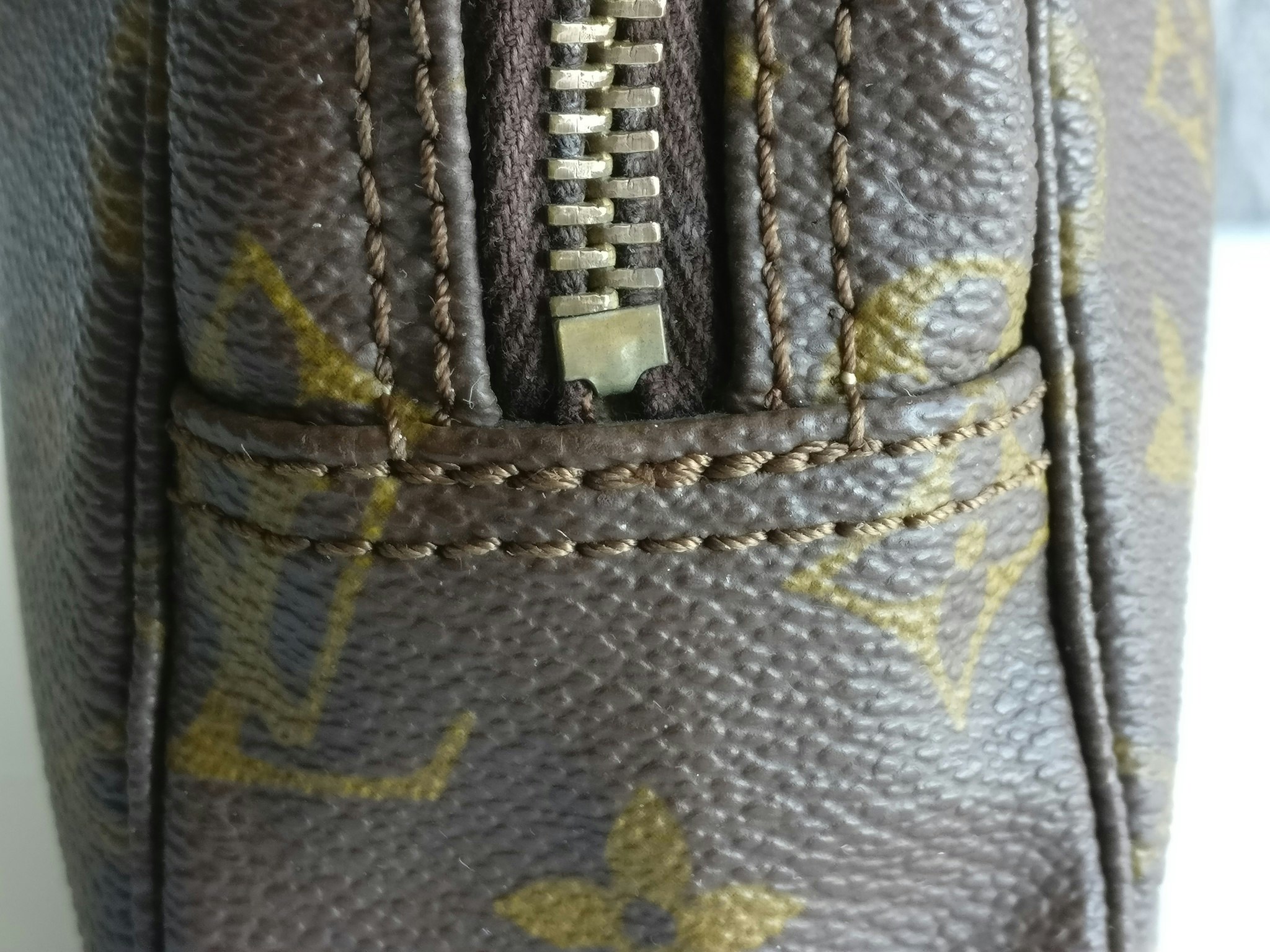 Louis Vuitton Trousse Toilette 23