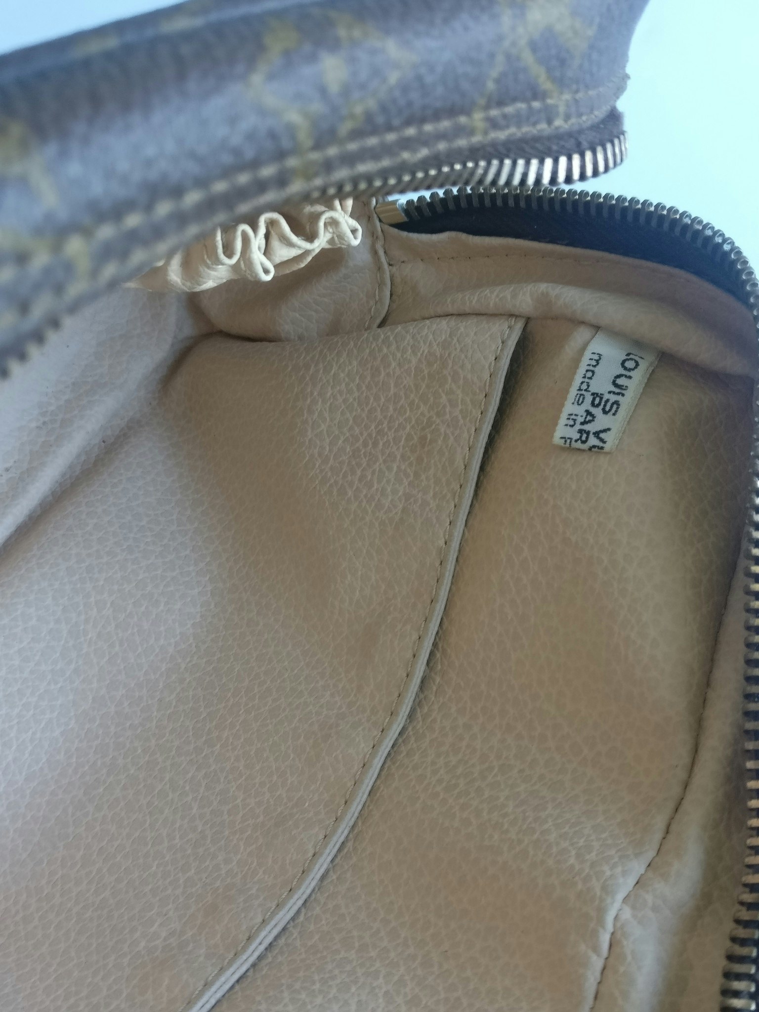 Louis Vuitton Trousse Toilette 23