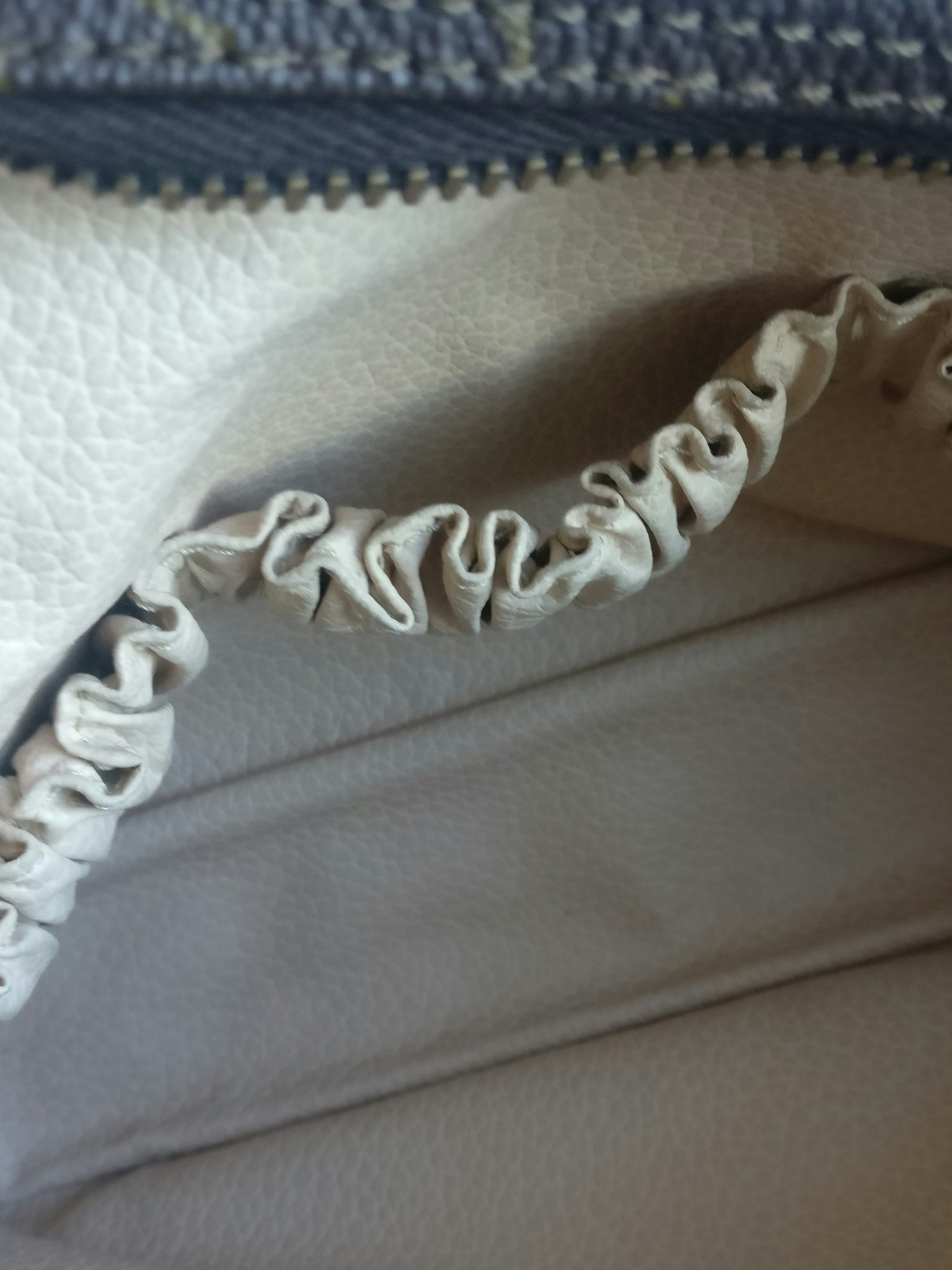 Louis Vuitton Trousse Toilette 23