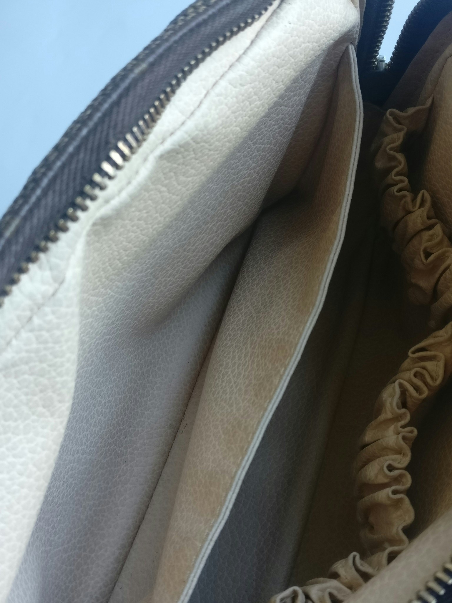 Louis Vuitton Trousse Toilette 23