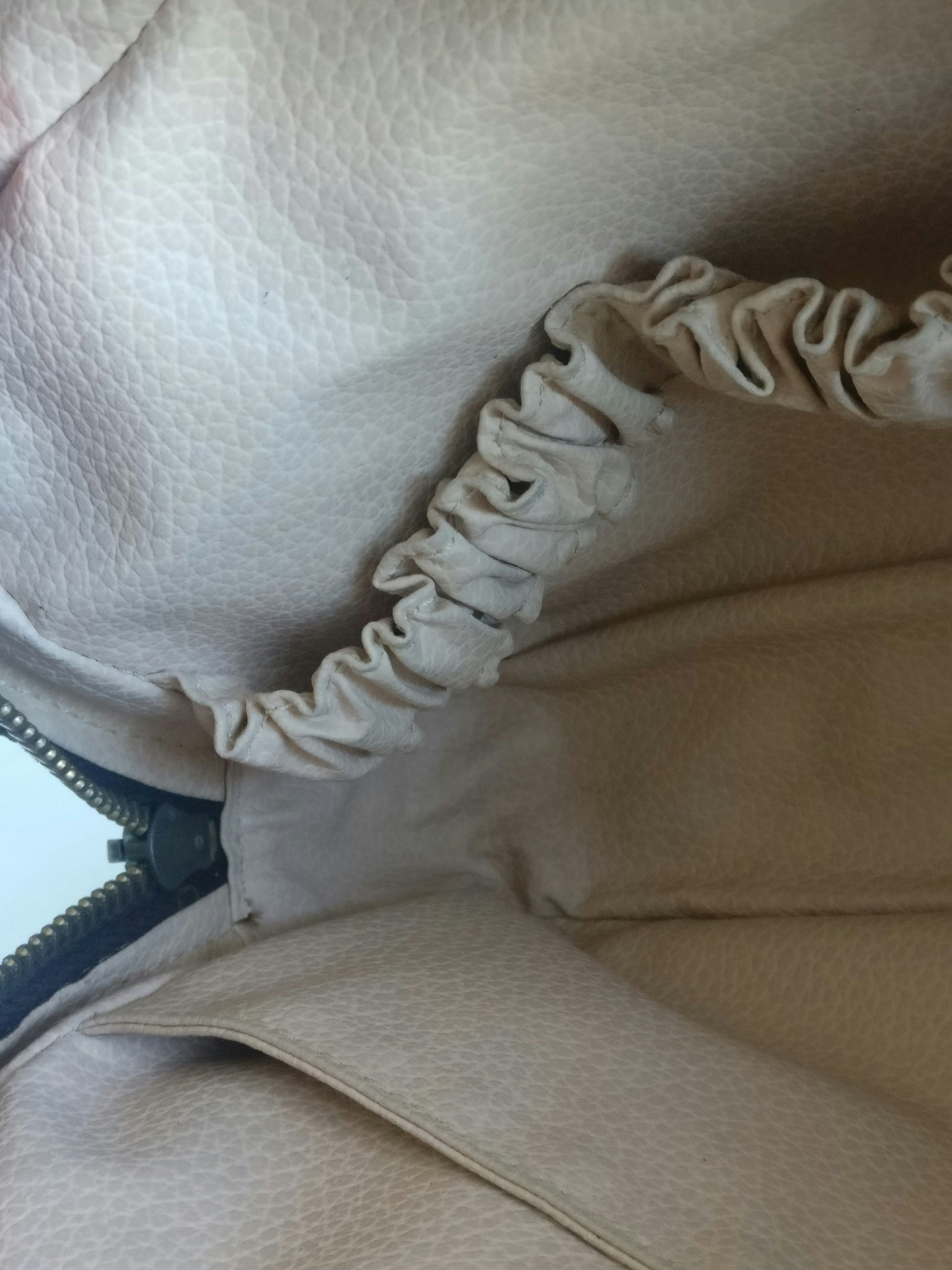 Louis Vuitton Trousse Toilette 23