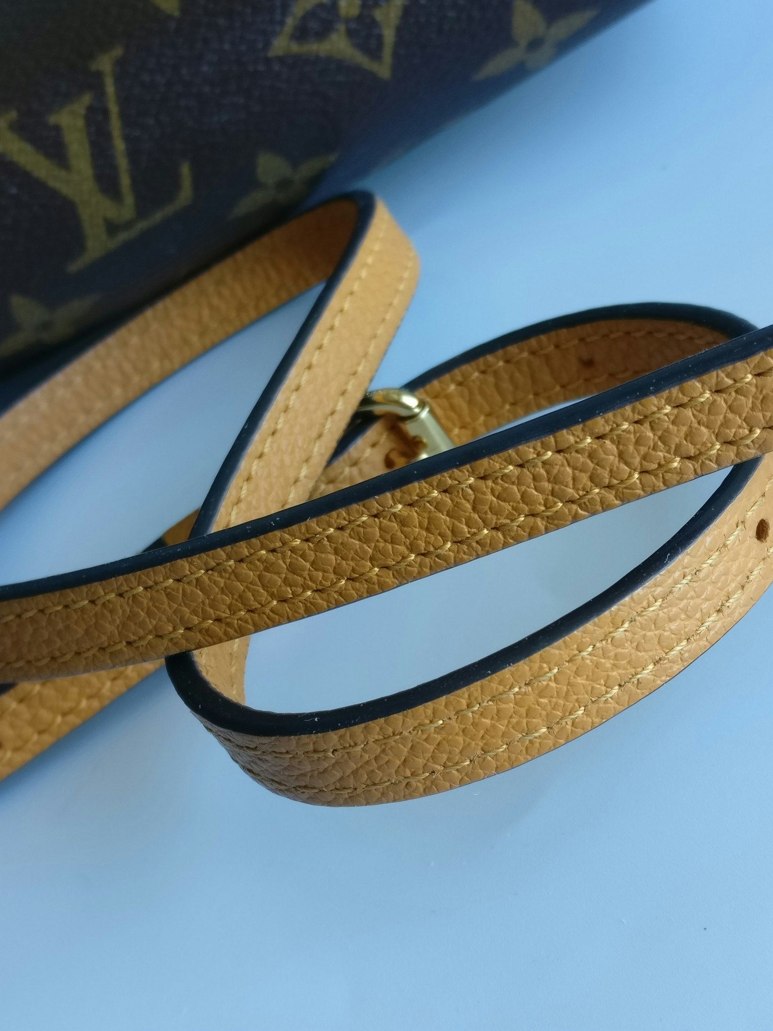Louis Vuitton Pochette Pallas Uniformes