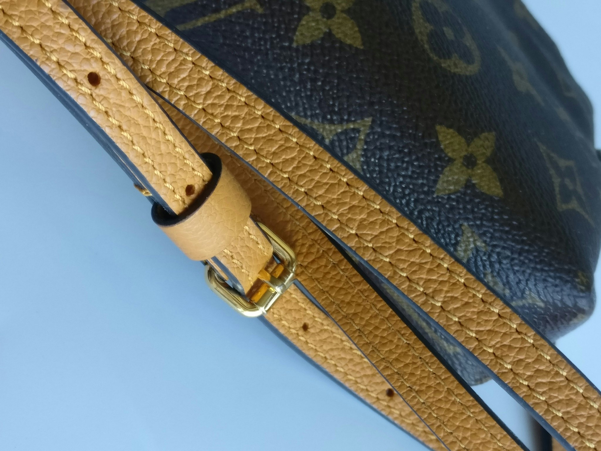 Louis Vuitton Pochette Pallas Uniformes