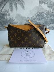 Louis Vuitton Pochette Pallas Uniformes
