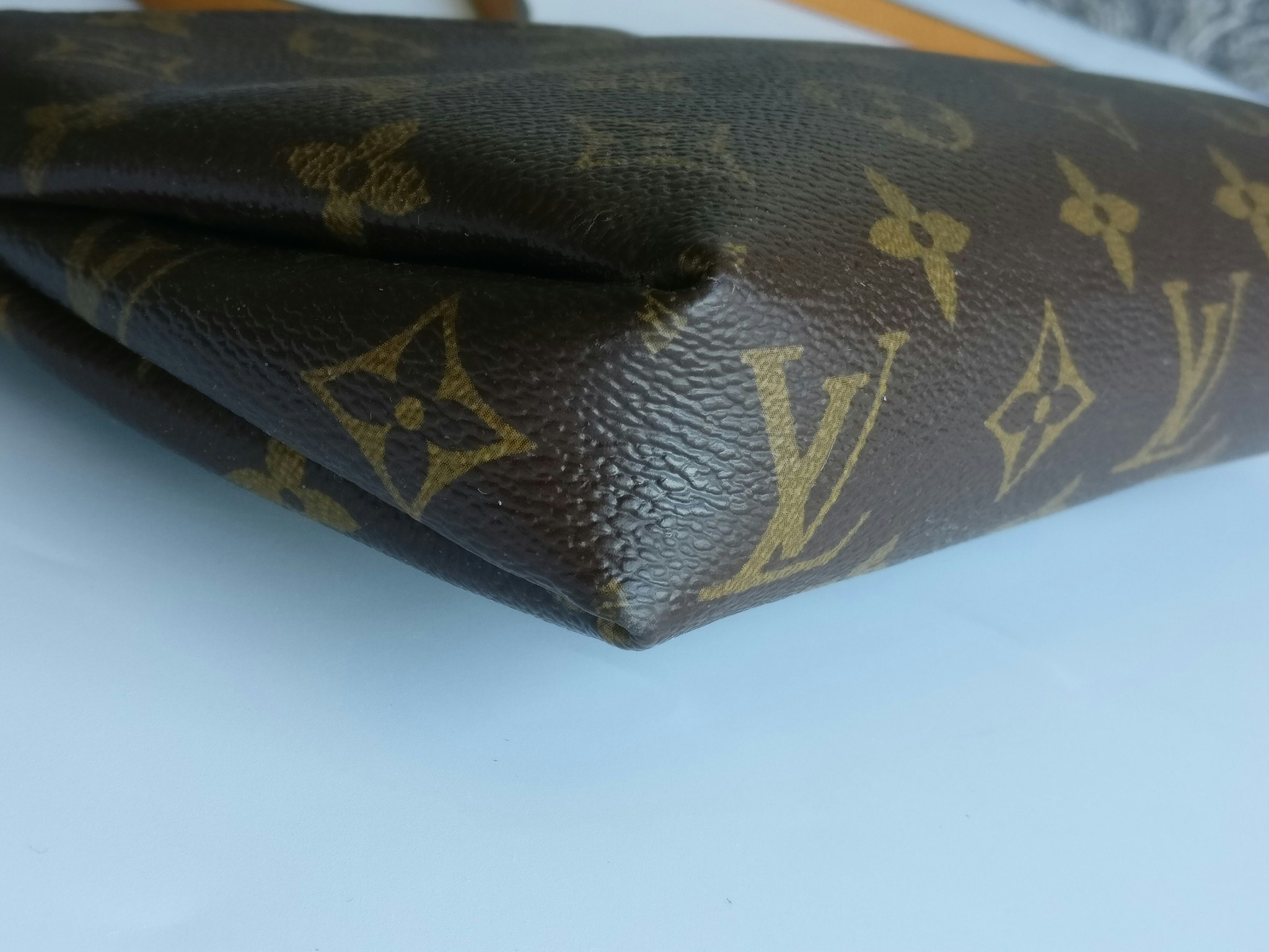 Louis Vuitton Pochette Pallas Uniformes