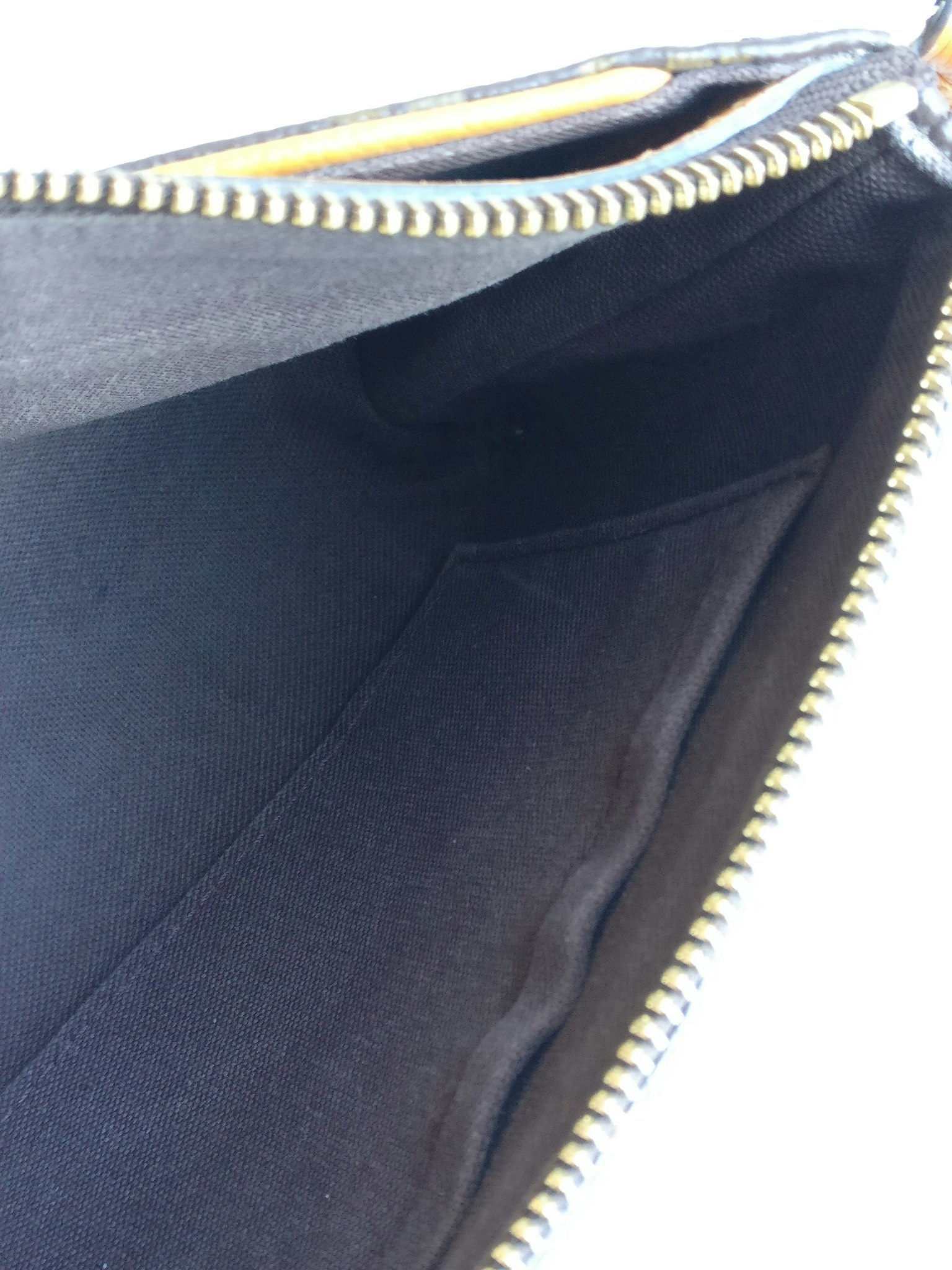 Louis Vuitton Pochette Pallas Uniformes