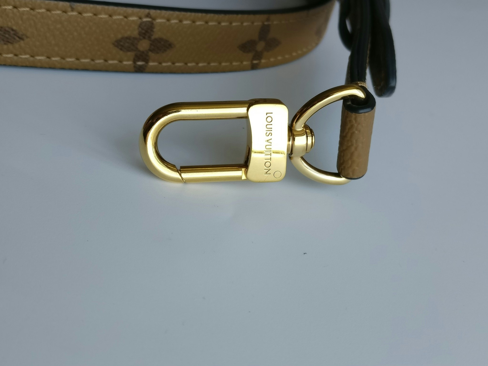 Louis Vuitton Pochette Metis Reverse Monogram