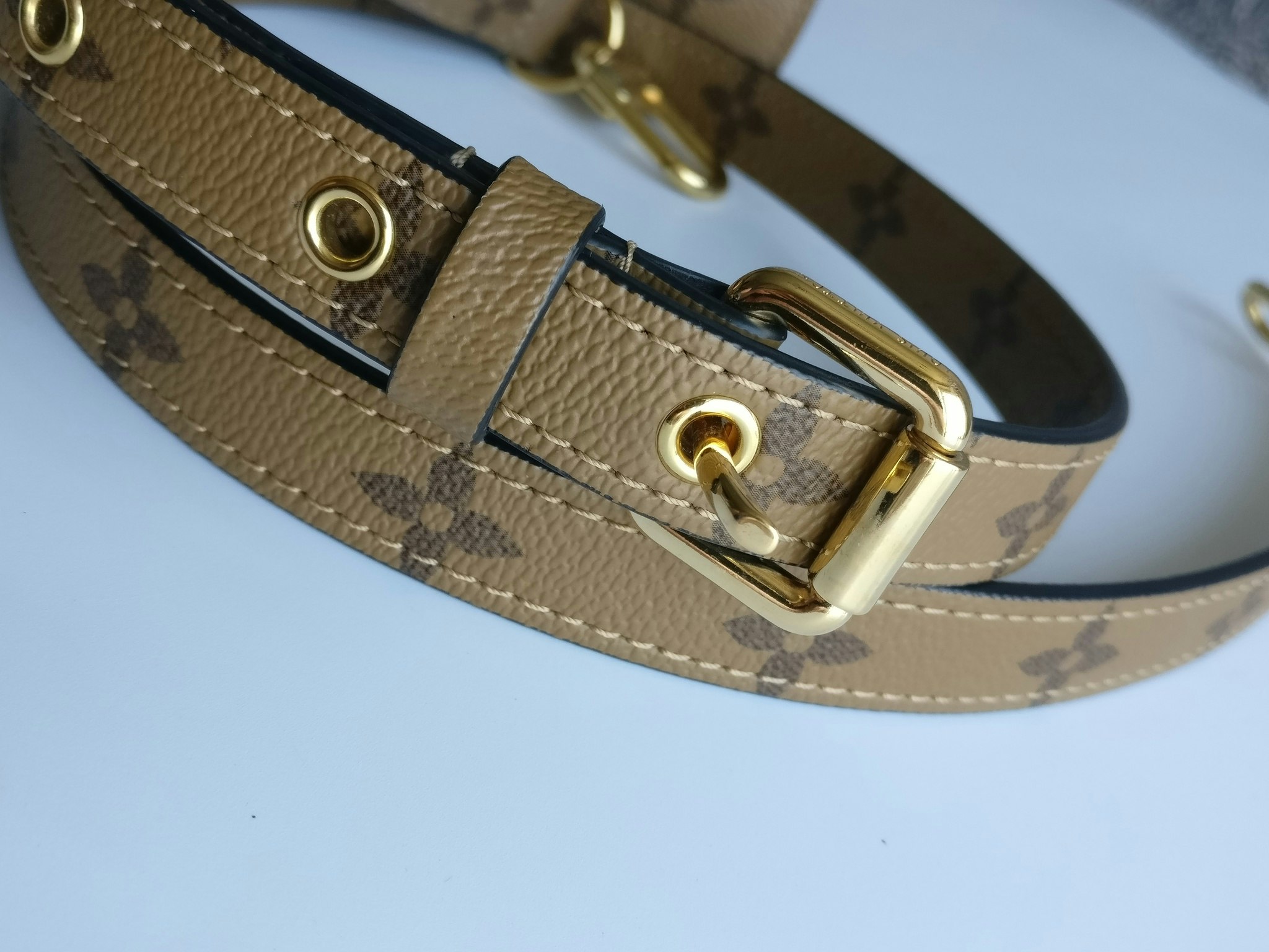 Louis Vuitton Pochette Metis Reverse Monogram