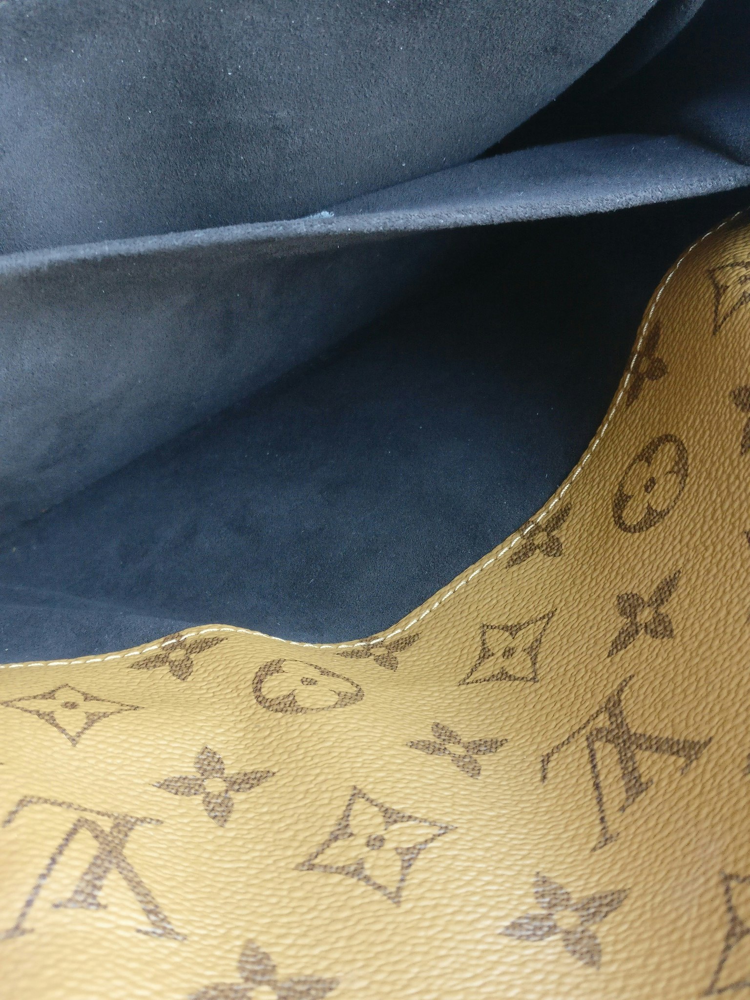 Louis Vuitton Pochette Metis Reverse Monogram