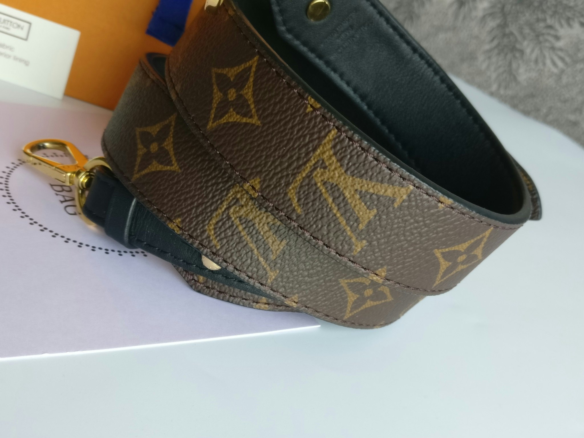 Louis Vuitton Bandouliere XL shoulder strap