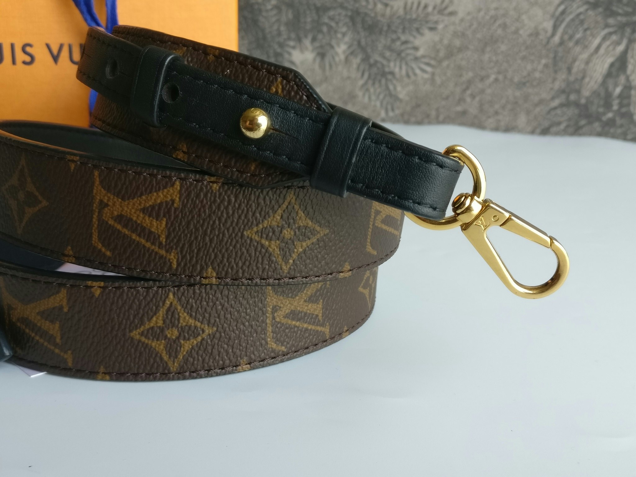 Louis Vuitton Bandouliere XL shoulder strap