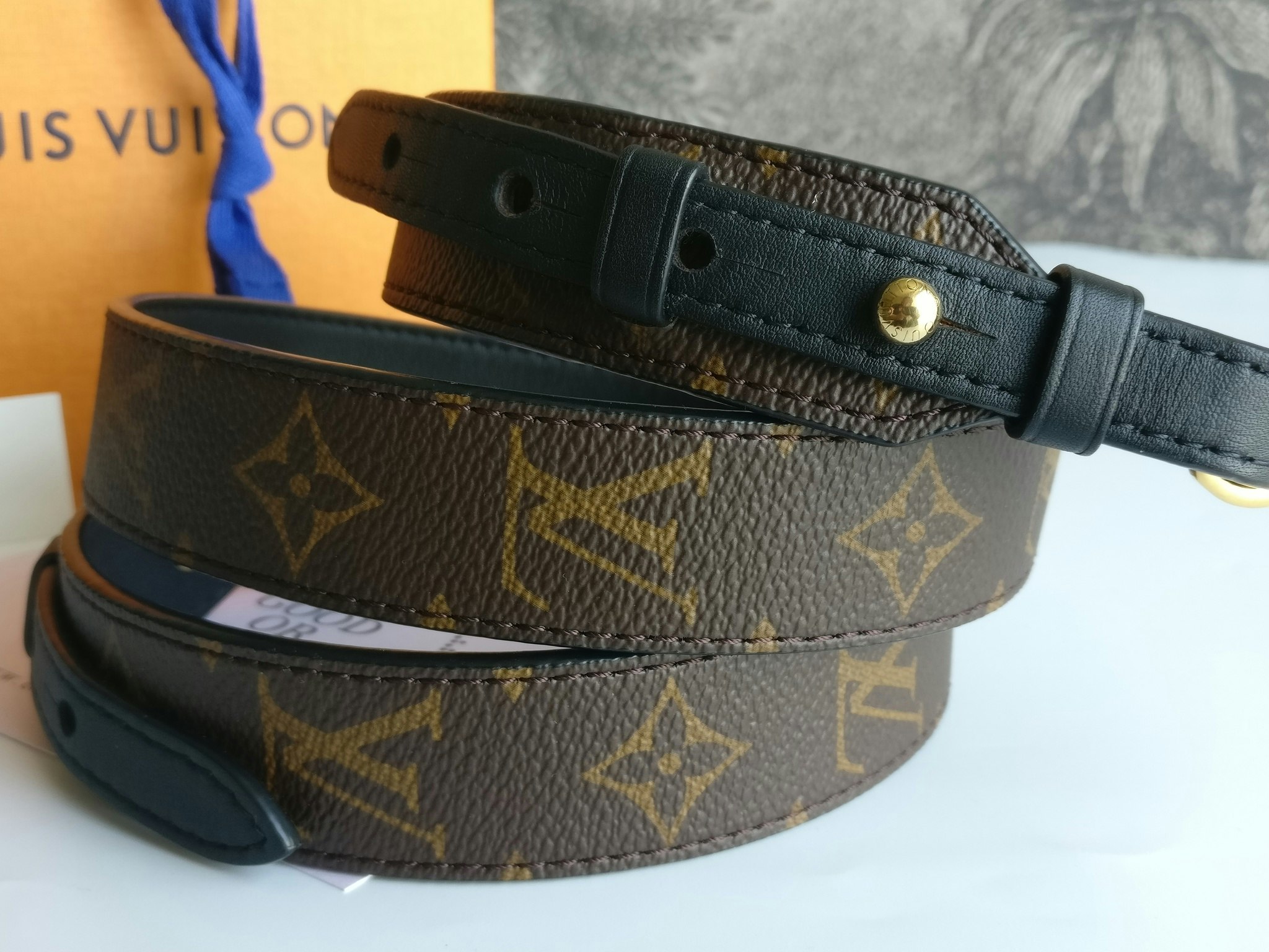 Louis Vuitton Bandouliere XL shoulder strap