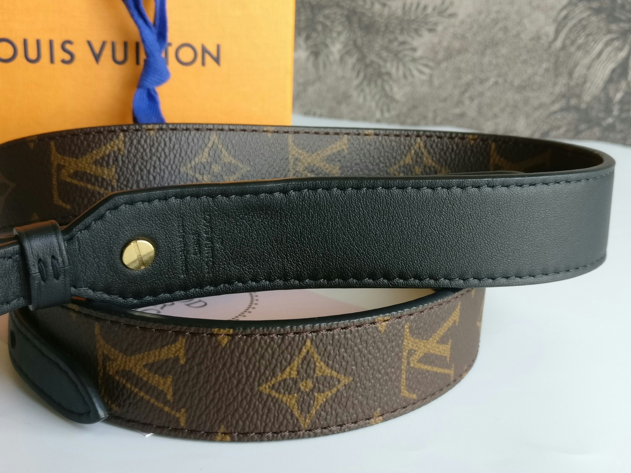 Louis Vuitton Bandouliere XL shoulder strap