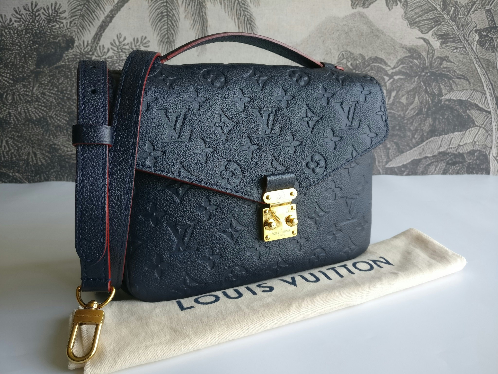 Louis Vuitton Pochette Metis empreinte blue