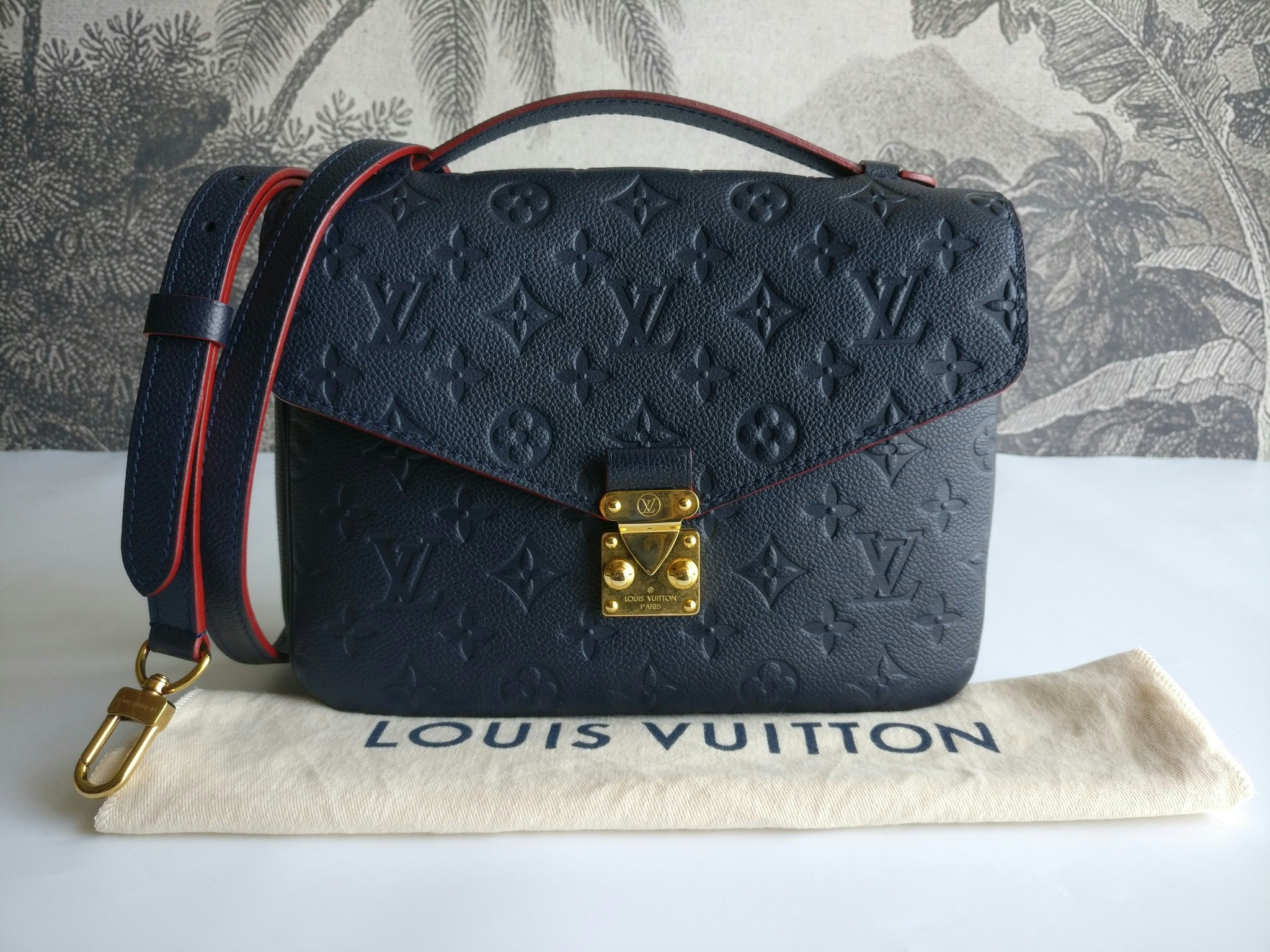 Louis Vuitton Pochette Metis empreinte blue