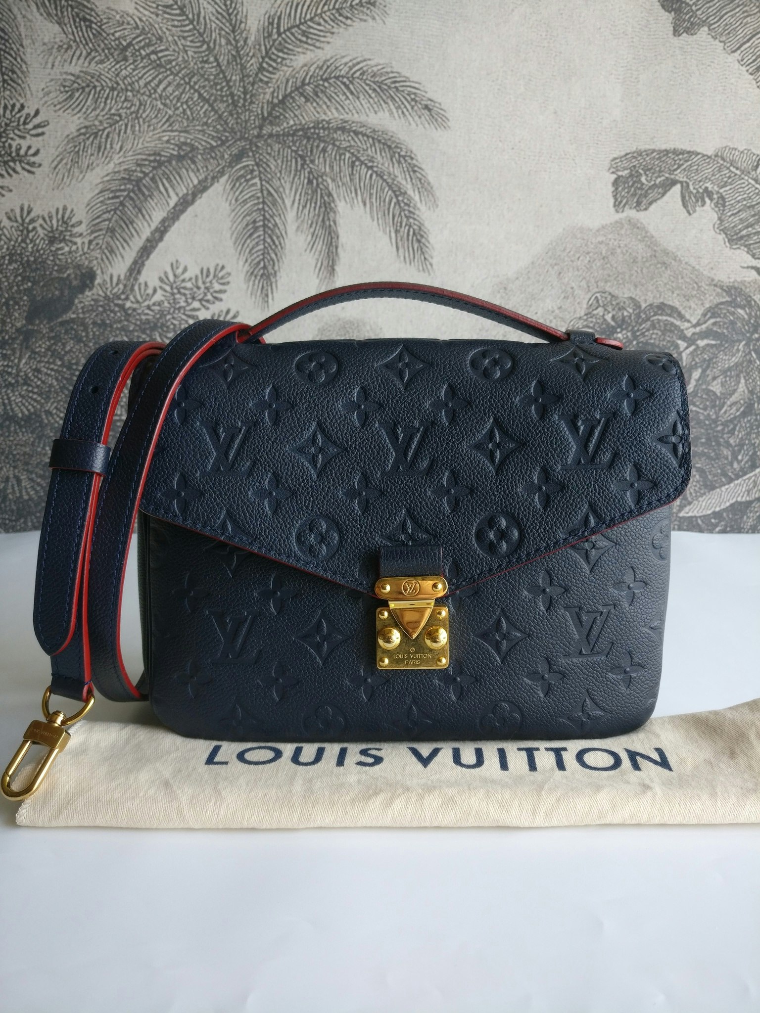 Louis Vuitton Pochette Metis empreinte blue