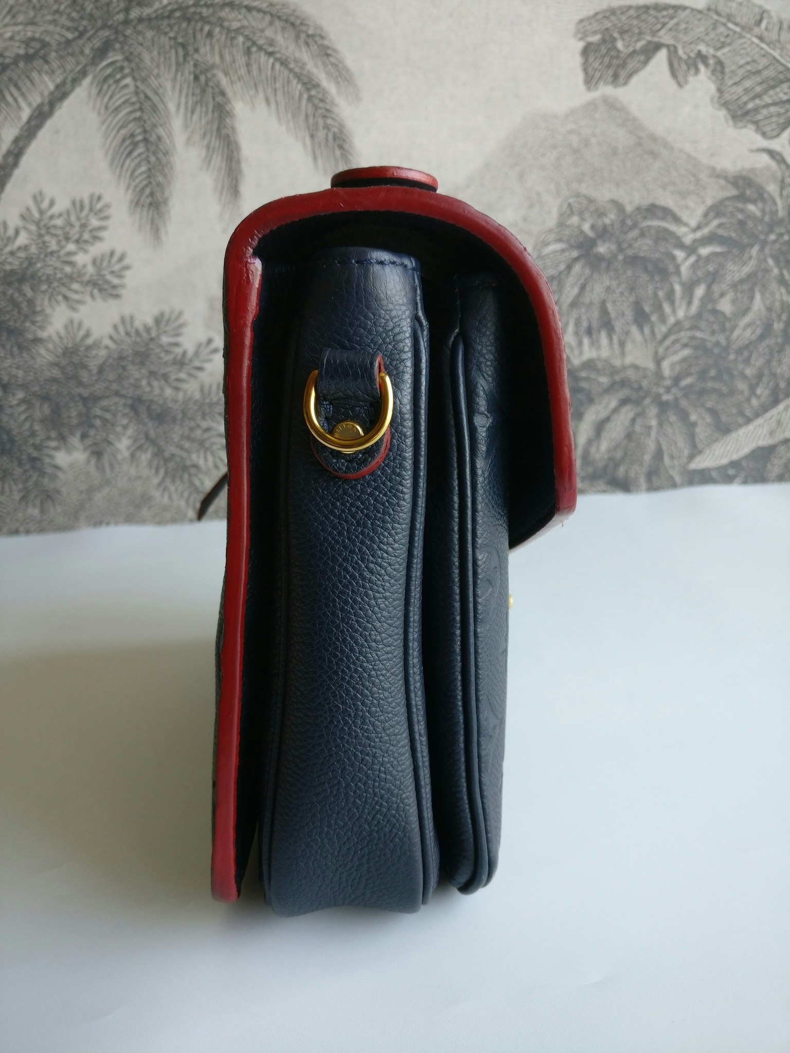 Louis Vuitton Pochette Metis empreinte blue