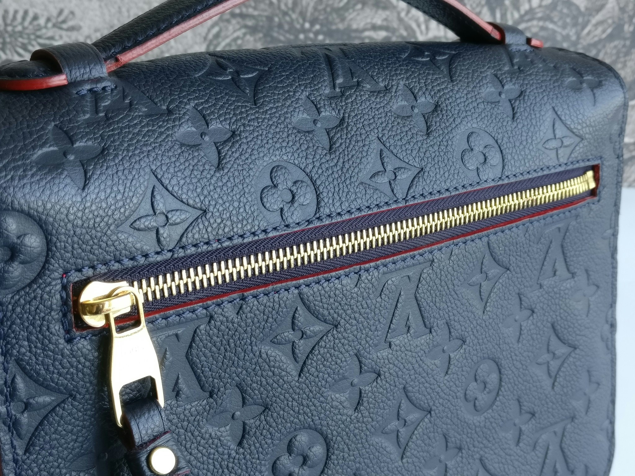Louis Vuitton Pochette Metis empreinte blue