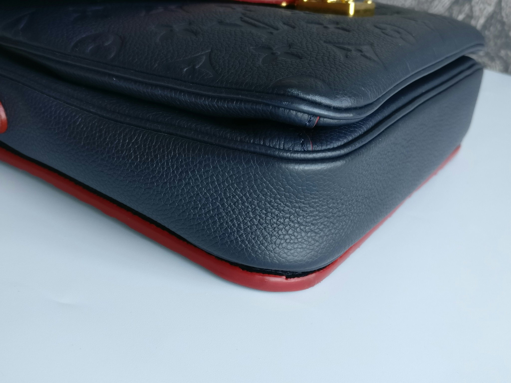 Louis Vuitton Pochette Metis empreinte blue