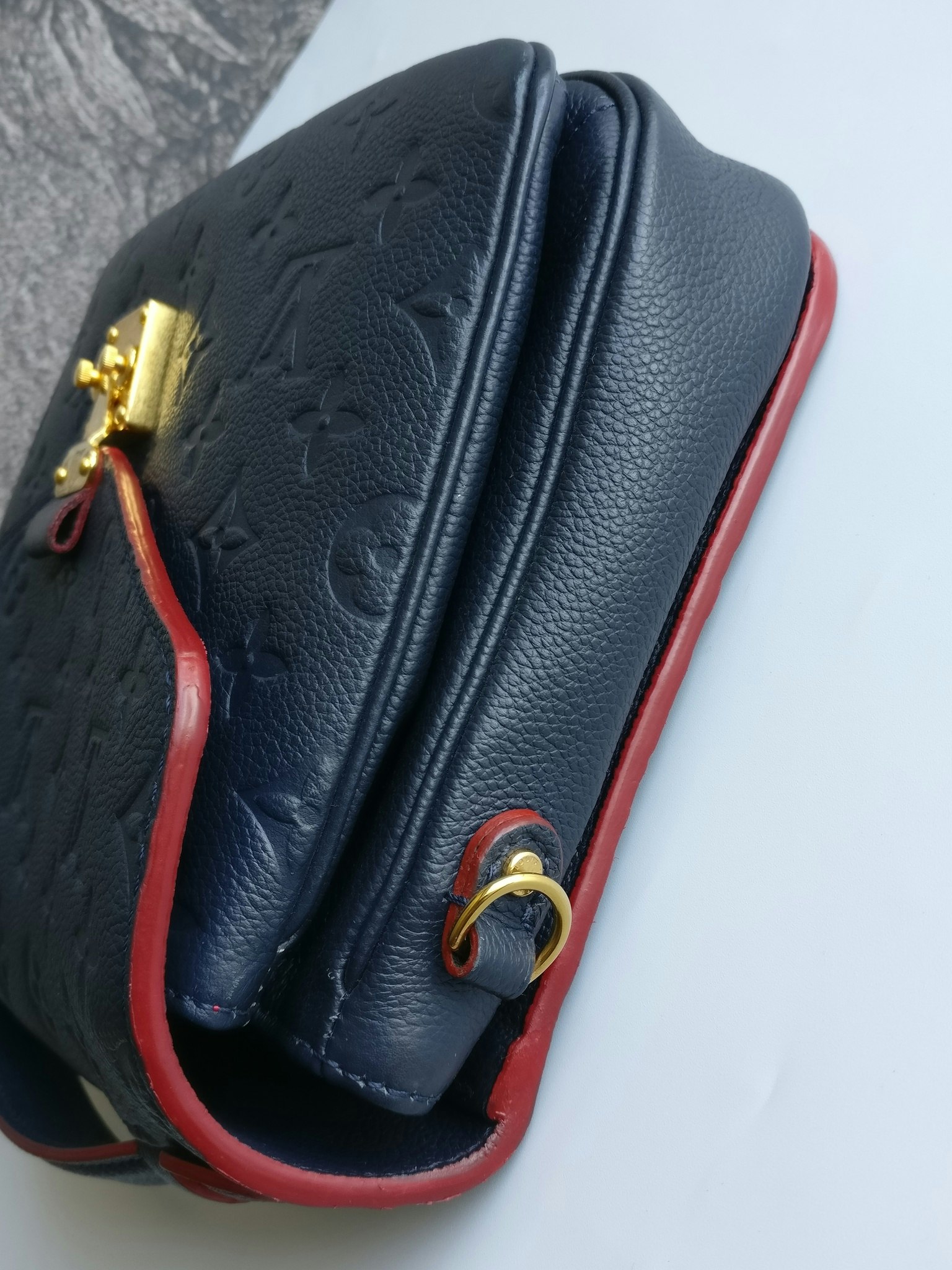 Louis Vuitton Pochette Metis empreinte blue