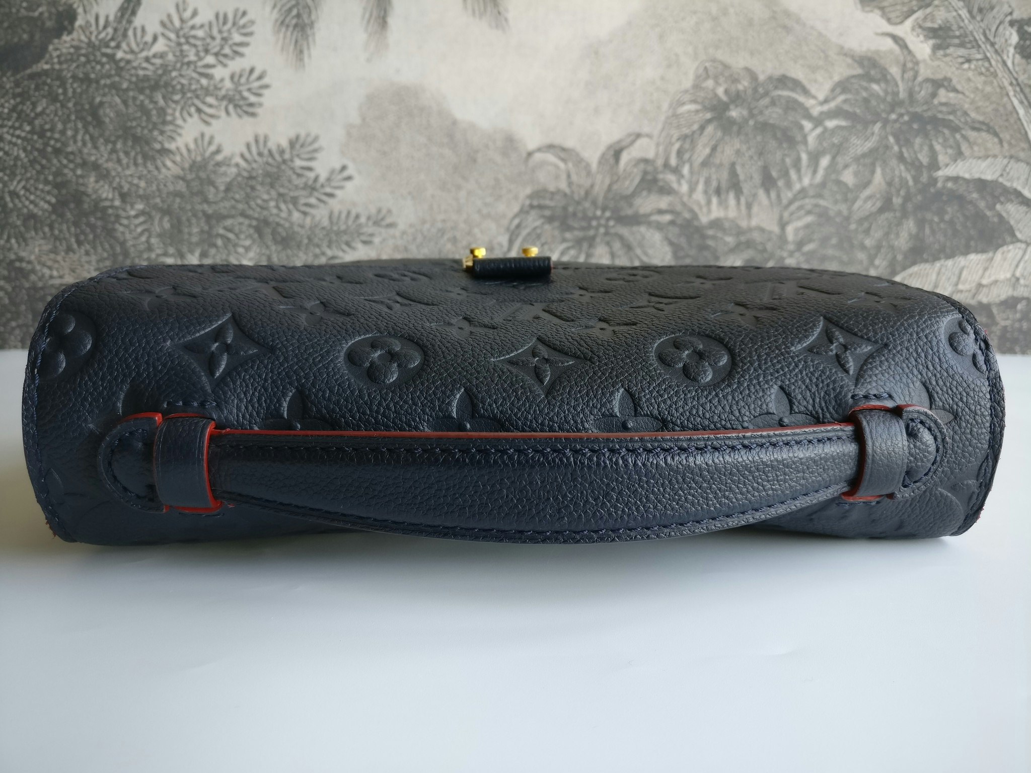 Louis Vuitton Pochette Metis empreinte blue
