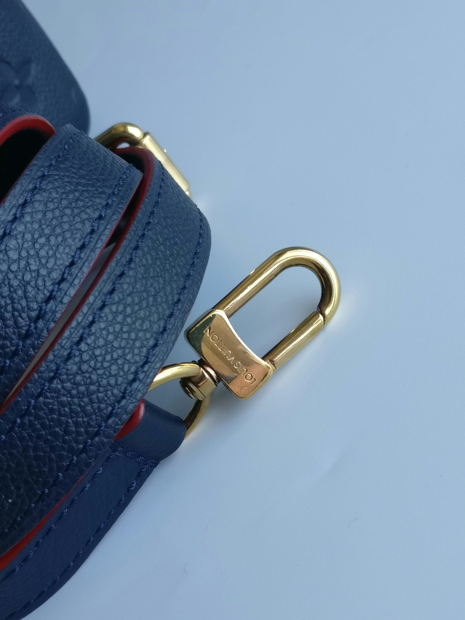 Louis Vuitton Pochette Metis empreinte blue