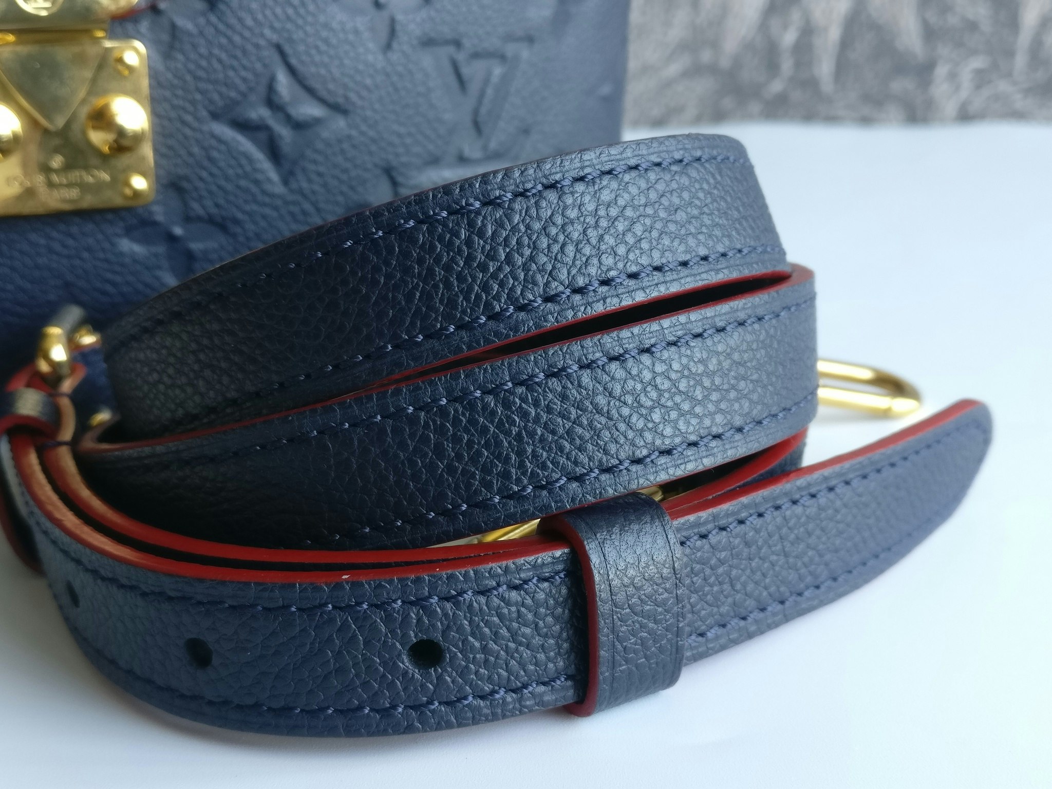 Louis Vuitton Pochette Metis empreinte blue