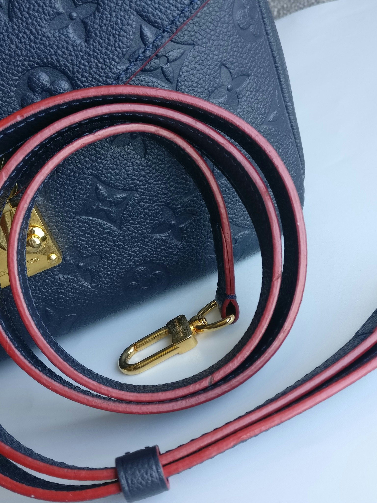 Louis Vuitton Pochette Metis empreinte blue
