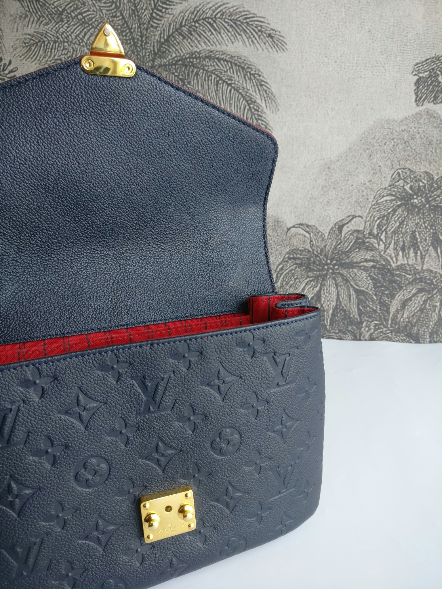 Louis Vuitton Pochette Metis empreinte blue