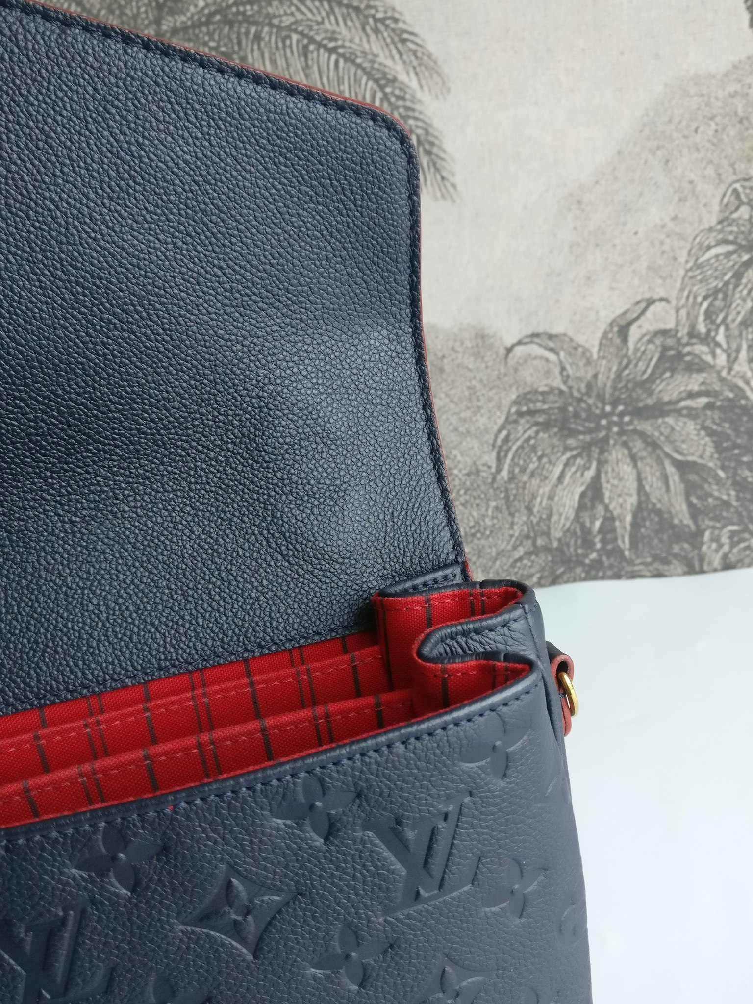 Louis Vuitton Pochette Metis empreinte blue
