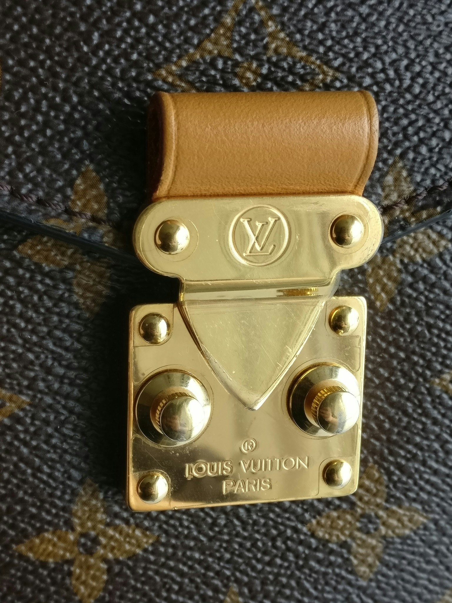 Louis Vuitton Pochette Metis