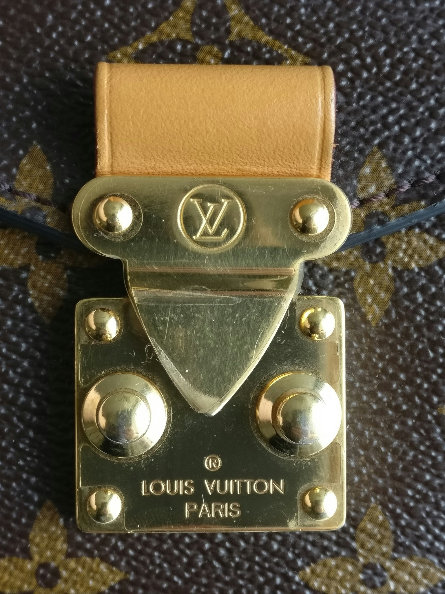 Louis Vuitton Pochette Metis