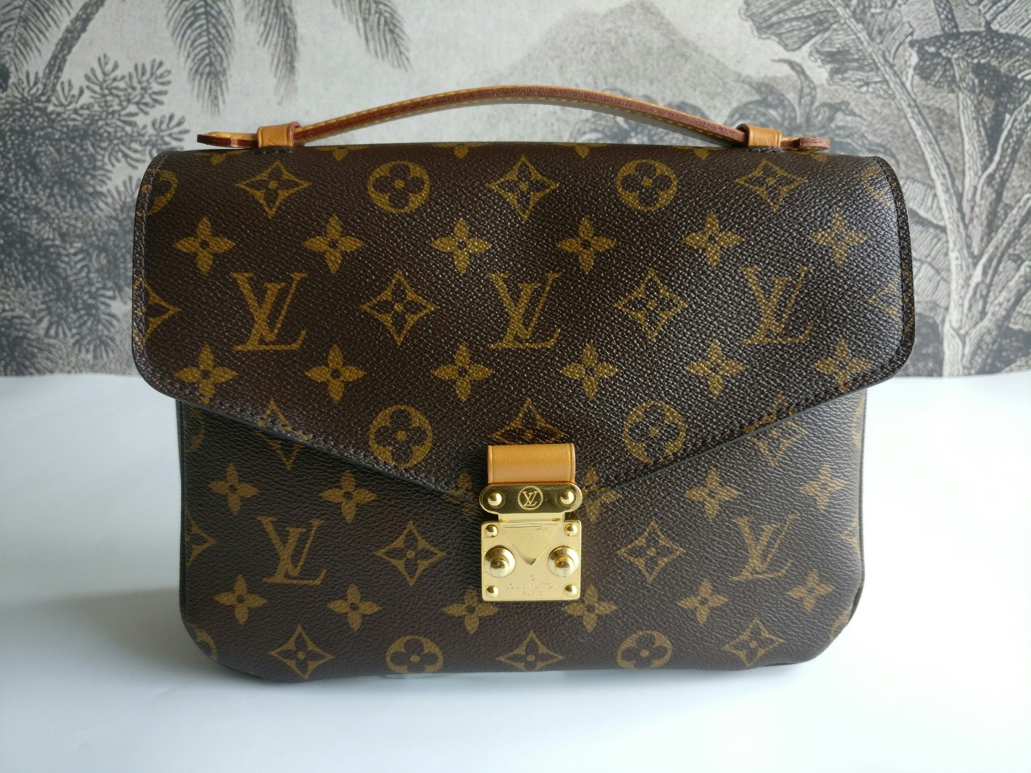 Louis Vuitton Pochette Metis