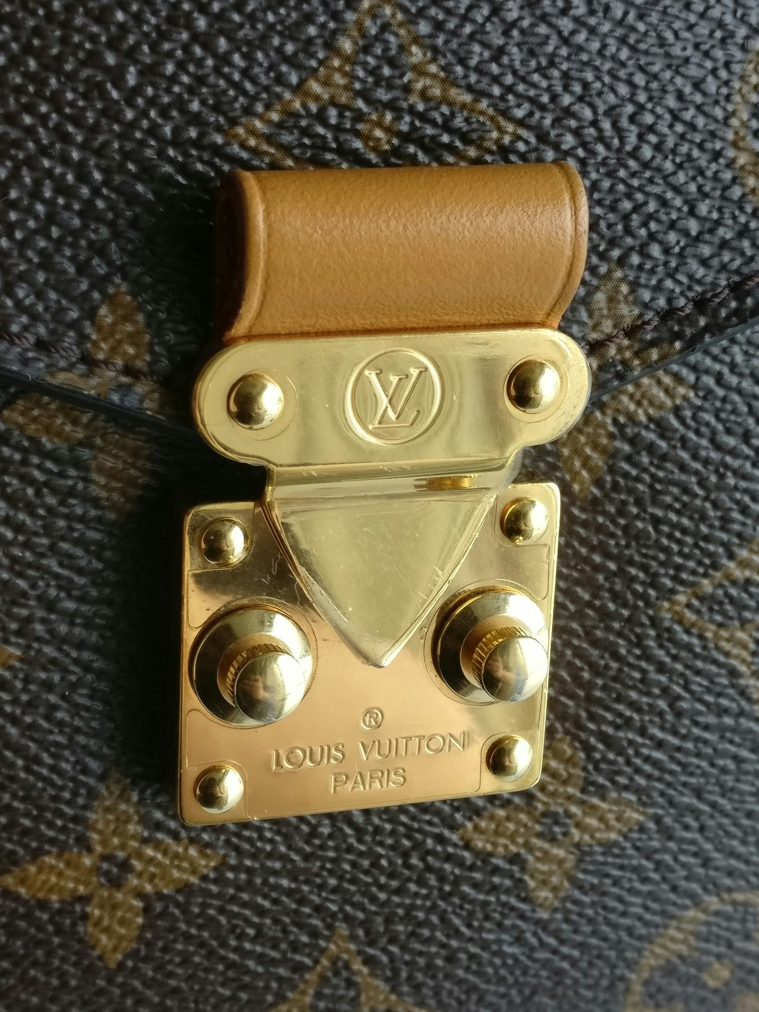 Louis Vuitton Pochette Metis