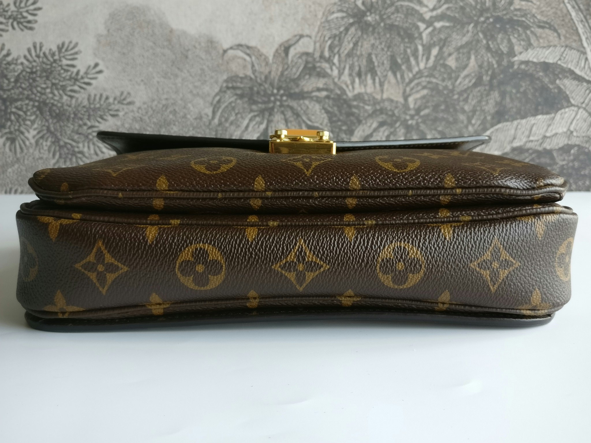 Louis Vuitton Pochette Metis
