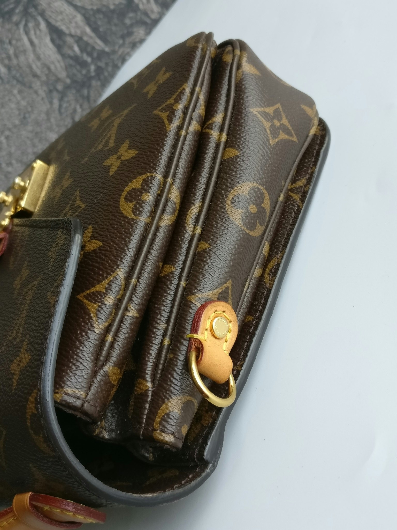 Louis Vuitton Pochette Metis