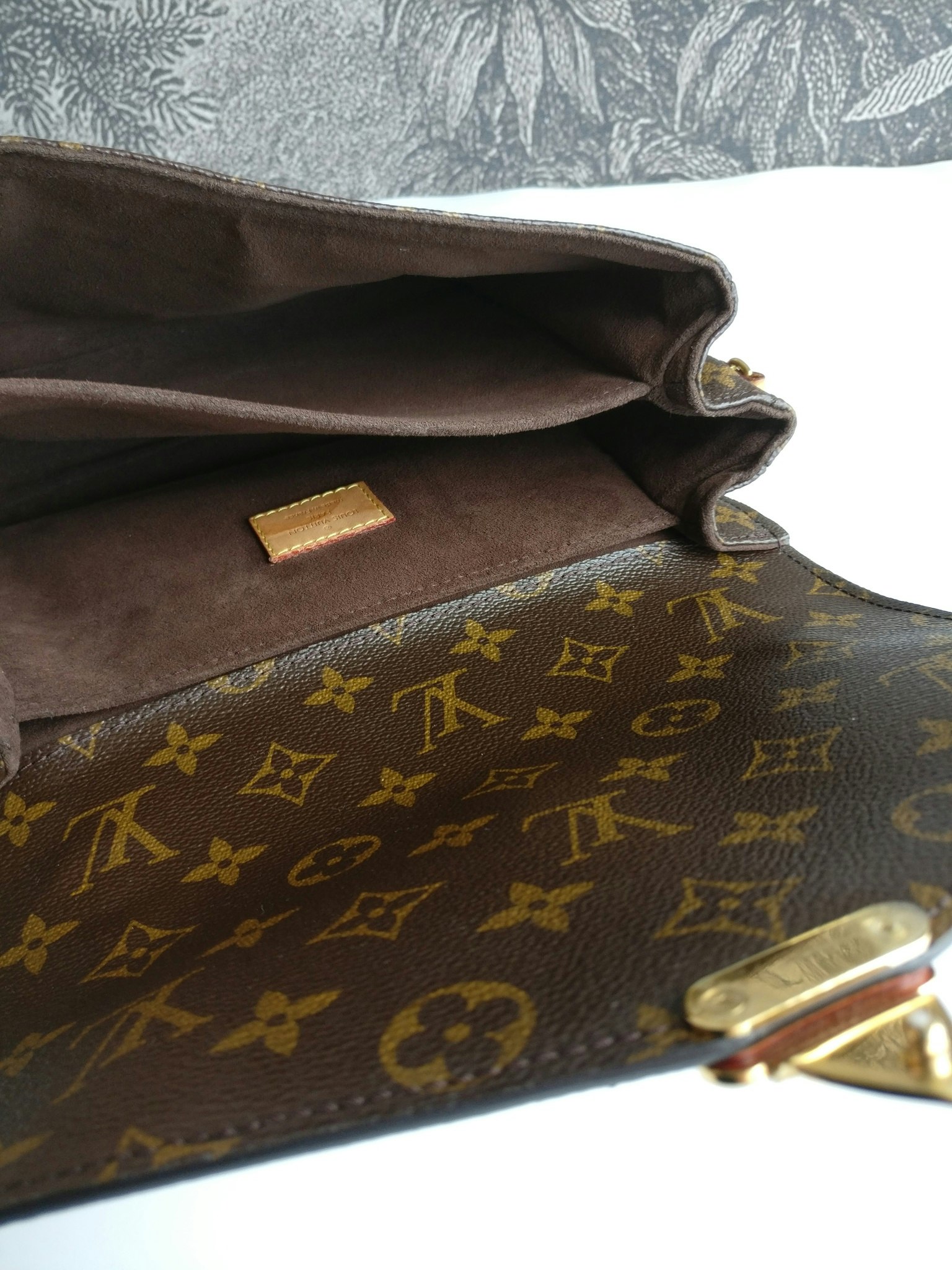 Louis Vuitton Pochette Metis